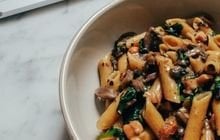 Domates Soslu Mantarlı Makarna Tarifi