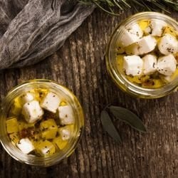 Beyaz Peynir Nasıl Marine Edilir? Zeytinyağlı Lezzet Sırları