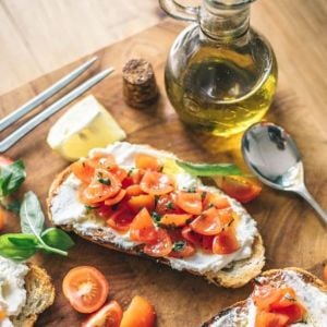 Ayvalık Soğuk Sıkım Natürel Sızma Zeytinyağı 1 L