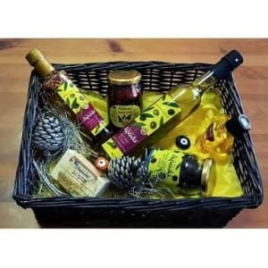 Siyah Hasır Yılbaşı Hediye Sepeti